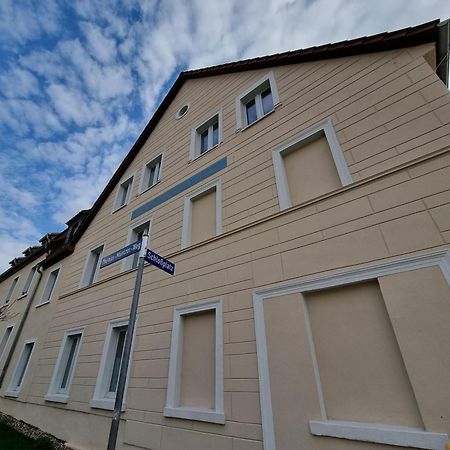 Hotel Burg Wanzleben Exteriör bild