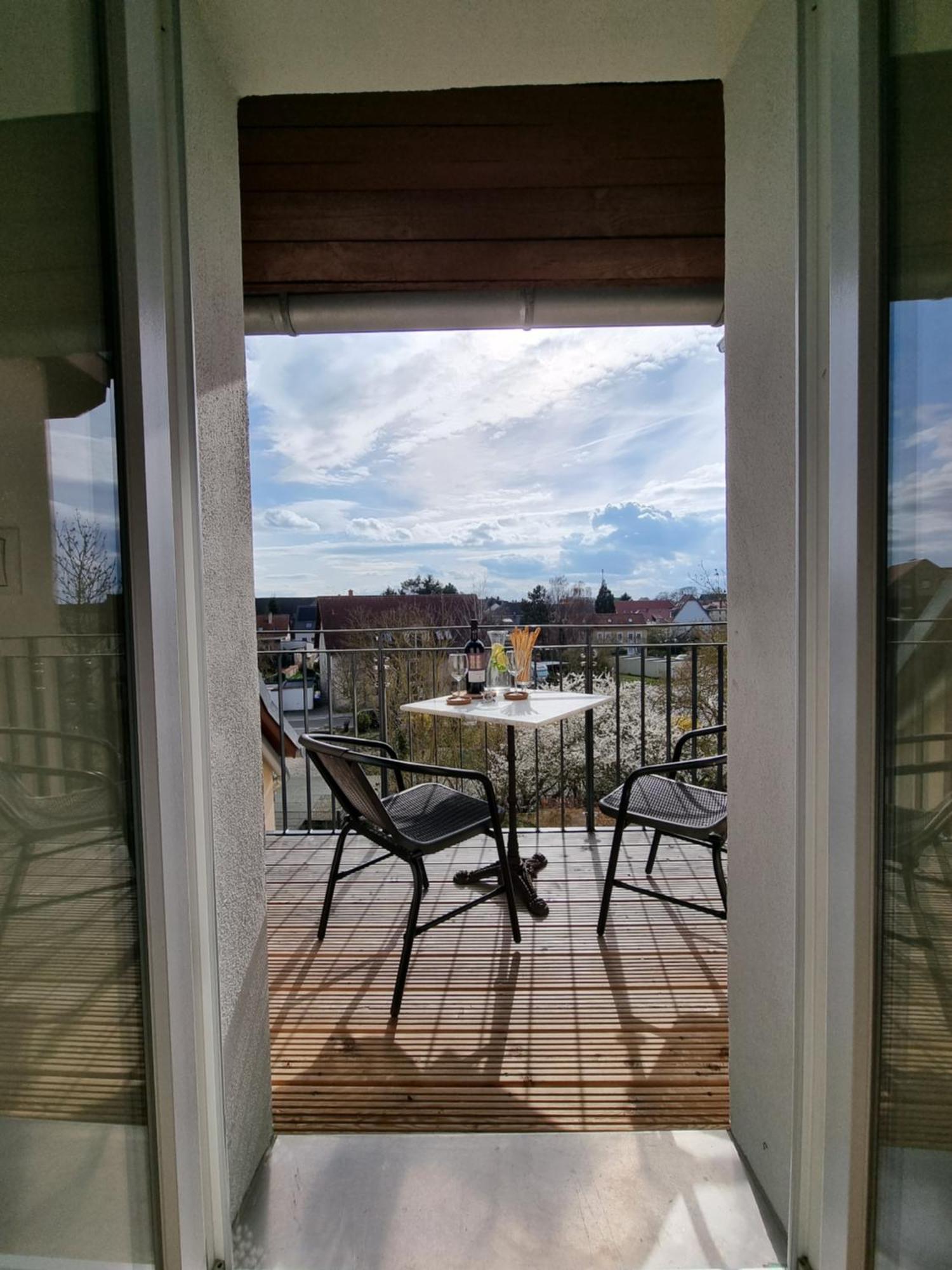 Hotel Burg Wanzleben Exteriör bild